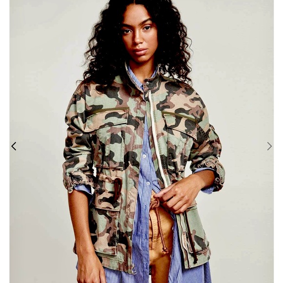 Veronica Beard Jackets & Blazers - Veronica Beard Camo Anorak Jacket
